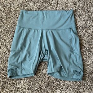 Gymshark Biker Shorts. Women’s Size L. Great condition.